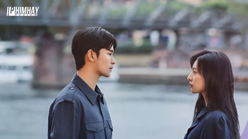 Baek Hyun Woo luôn cảm thấy ngột ngạt và chịu đựng áp lực từ phía gia đình vợ