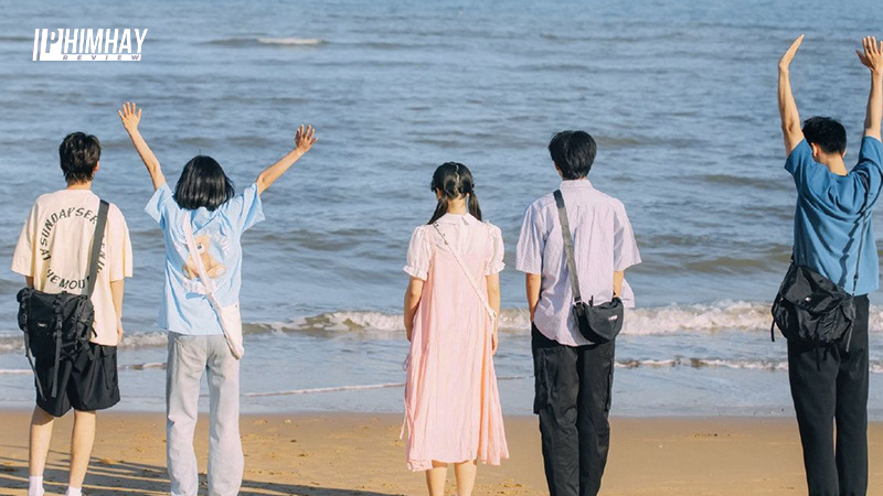 Mối tình "gà bông" của hai nhân vật chính