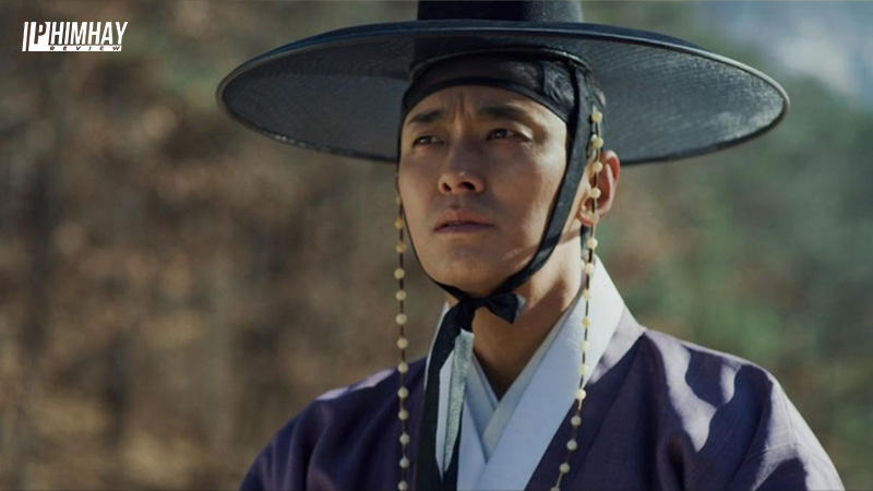 Joo Ji-hoon, với vai diễn Thế tử Lee Chang